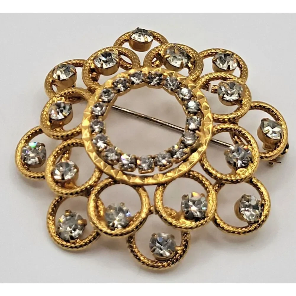 Vintage Gold-Tone Filigree Floral Brooch Clear Rhinestones Mid-Century 50s  2in